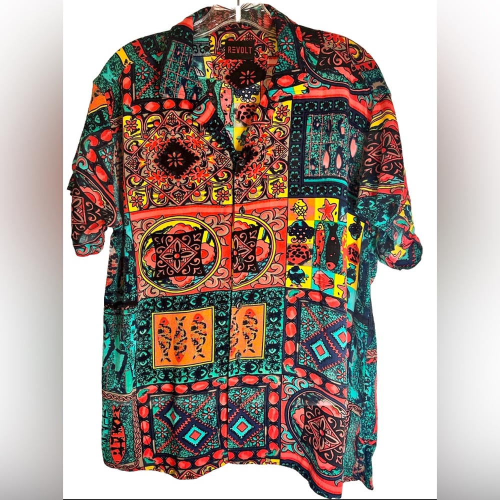 REVOLT Bosna/Bosnia Multicolored Button Up Short Sleeve Men’s Shirt Rare Large
